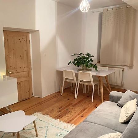 Le Petit Cocon Nimois Apartment Ним Екстериор снимка