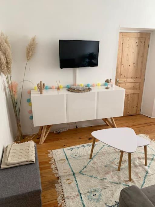 Le Petit Cocon Nimois Apartment Ним Екстериор снимка