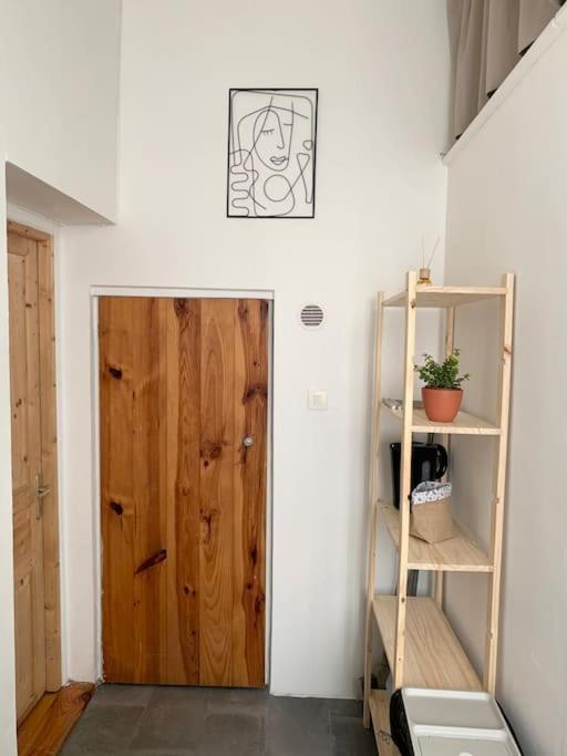 Le Petit Cocon Nimois Apartment Ним Екстериор снимка